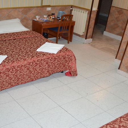 Residenza Cristina Rom Exteriör bild
